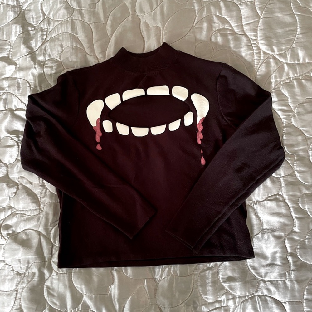H&M Divided Bloody Fangs Halloween Black Sweater Size L